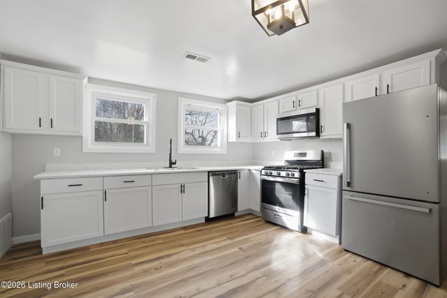 6006 Pendleton Rd, Louisville, KY 40272