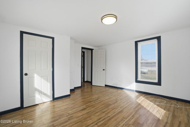 6006 Pendleton Rd, Louisville, KY 40272