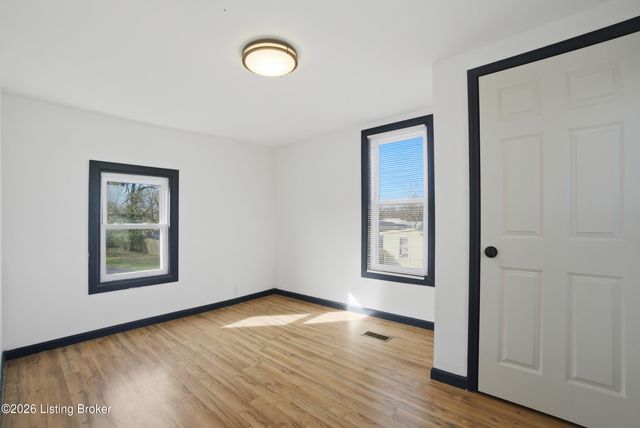 6006 Pendleton Rd, Louisville, KY 40272