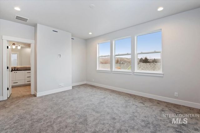 8174 N Breezy Ave, Boise, ID 83714