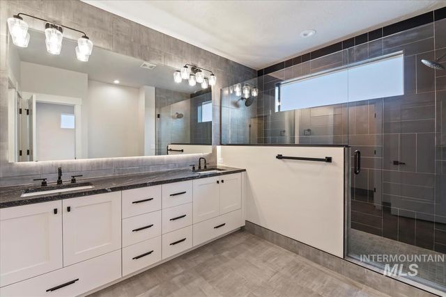 8174 N Breezy Ave, Boise, ID 83714