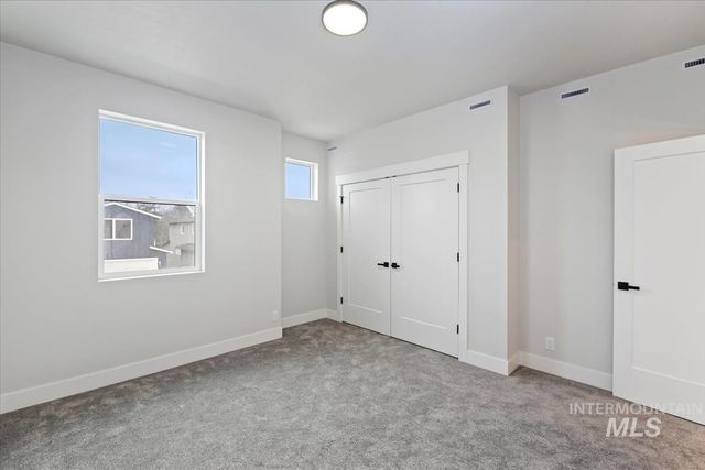 8174 N Breezy Ave, Boise, ID 83714