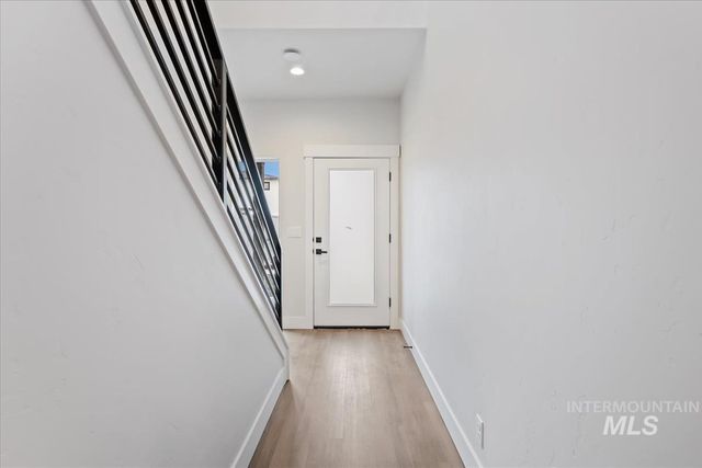 8174 N Breezy Ave, Boise, ID 83714