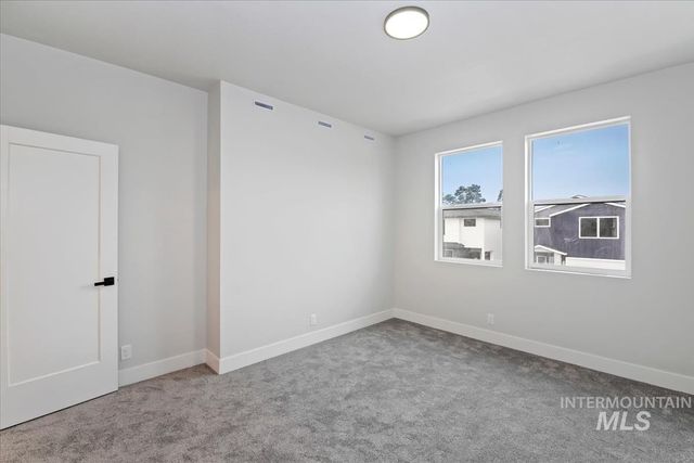 8174 N Breezy Ave, Boise, ID 83714