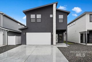 8174 N Breezy Ave, Boise, ID 83714