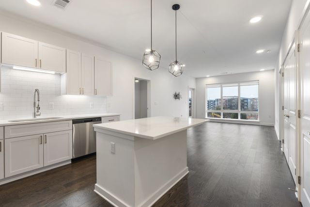 1677 54th Ave N Apt 340, Nashville, TN 37209