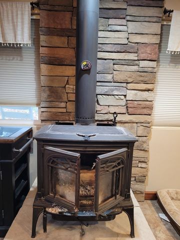 19650 N Pisque Lane, Woodlawn, IL 62898