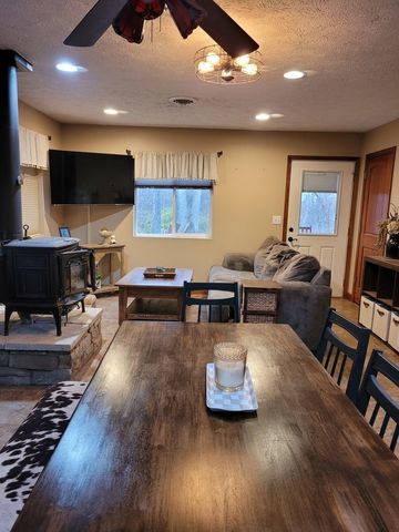 19650 N Pisque Lane, Woodlawn, IL 62898