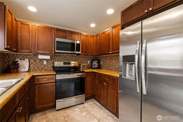5510 83rd Avenue W, University Place, WA 98467