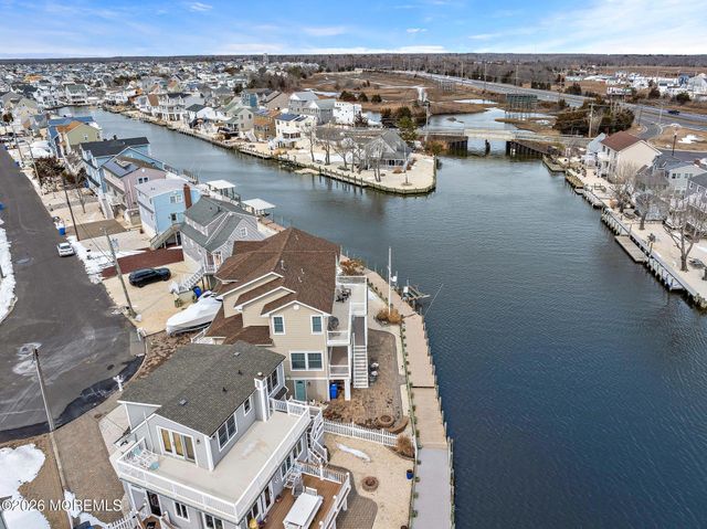 72 Jennie Drive, Beach Haven West, NJ 08050