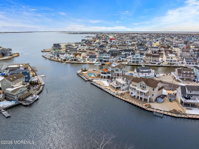 72 Jennie Drive, Beach Haven West, NJ 08050