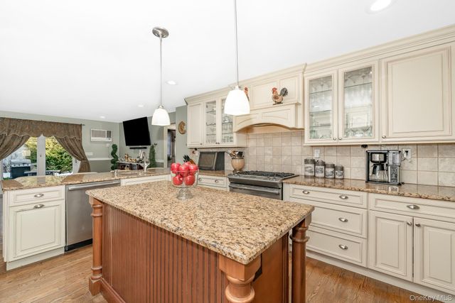 25 Old Mill Road, Merrick, NY 11566