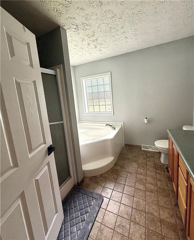 5125 swartz Road, Kansas City, KS 66109