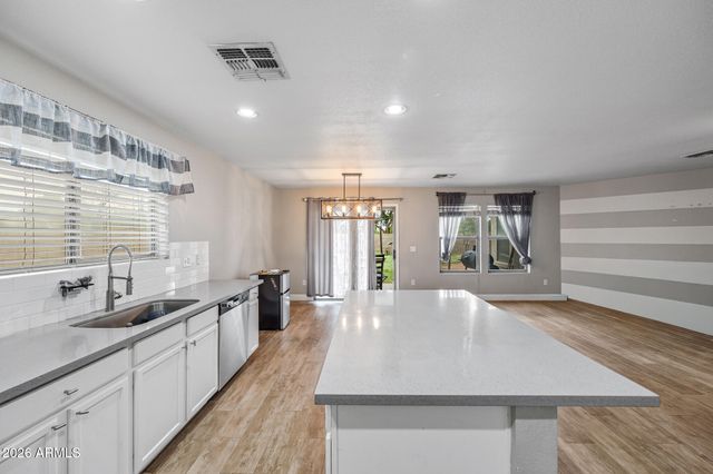 3806 S EMERY Circle, Mesa, AZ 85212