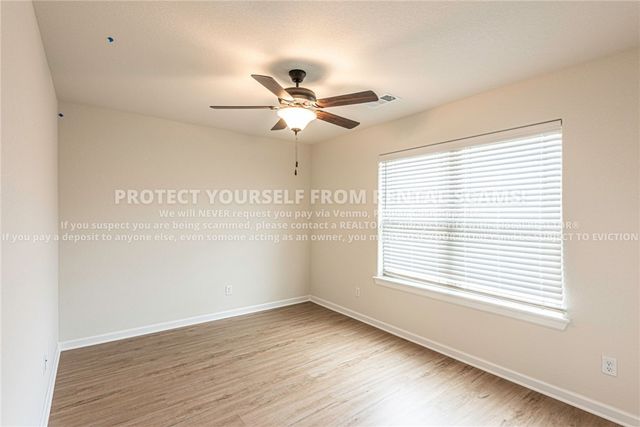 142 Broyles Avenue, Fayetteville, AR 72704
