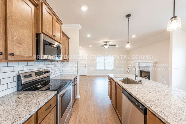 142 Broyles Avenue, Fayetteville, AR 72704