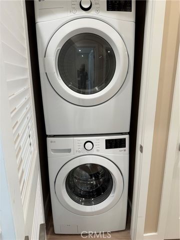 1072 N Vinedo Avenue, Pasadena, CA 91107