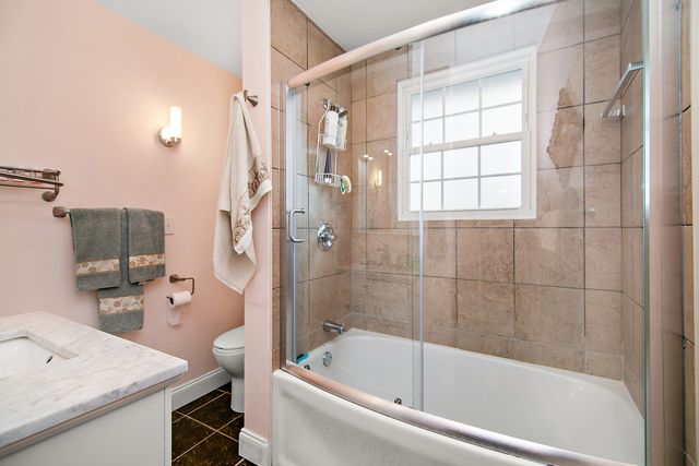 4754 W Hilltop Drive, Kankakee, IL 60901