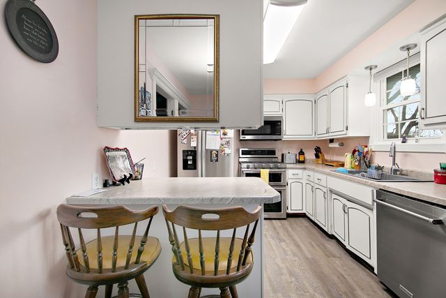 4754 W Hilltop Drive, Kankakee, IL 60901