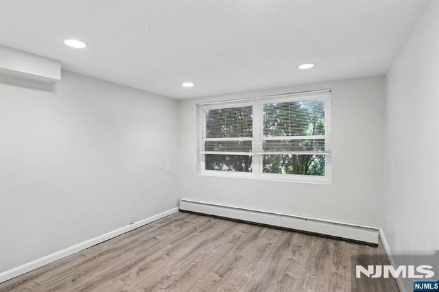 1038 Kingsland Lane, Fort Lee, NJ 07024