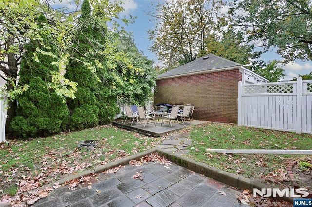 1038 Kingsland Lane, Fort Lee, NJ 07024
