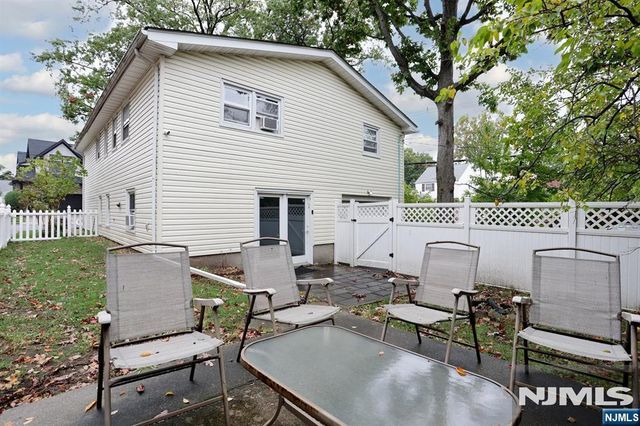1038 Kingsland Lane, Fort Lee, NJ 07024