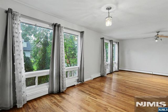 1038 Kingsland Lane, Fort Lee, NJ 07024