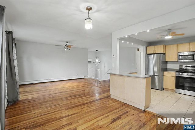 1038 Kingsland Lane, Fort Lee, NJ 07024