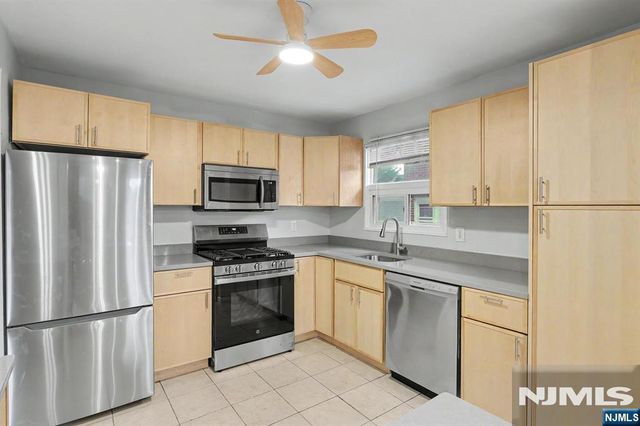 1038 Kingsland Lane, Fort Lee, NJ 07024