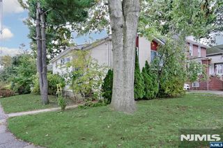 1038 Kingsland Lane, Fort Lee, NJ 07024