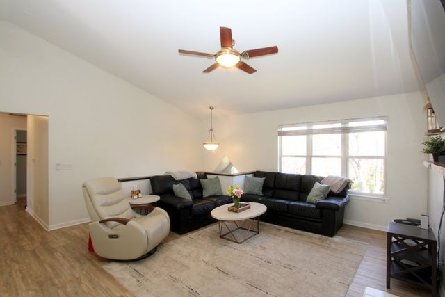 233 S Shore Drive, Island Lake, IL 60042