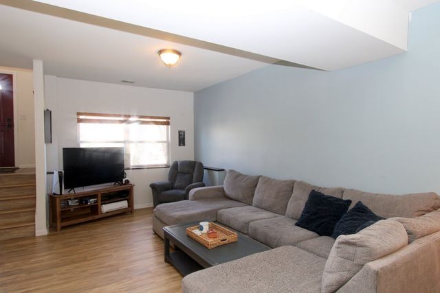 233 S Shore Drive, Island Lake, IL 60042