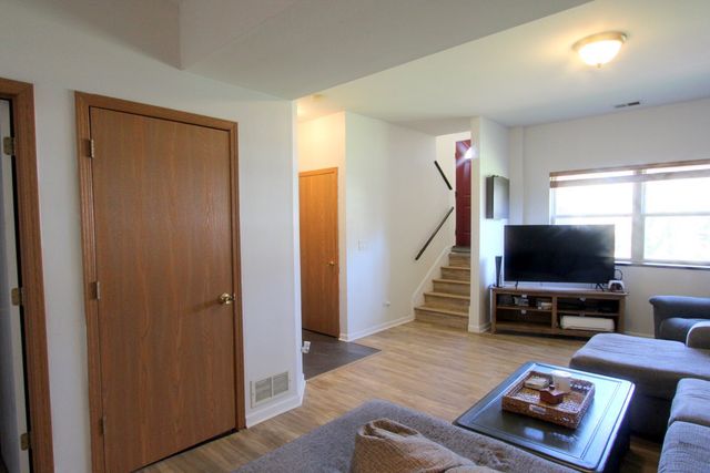 233 S Shore Drive, Island Lake, IL 60042