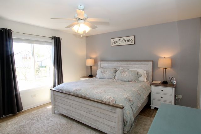 233 S Shore Drive, Island Lake, IL 60042