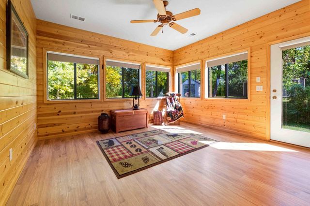 12 Deblock Drive, Crosby, MN 56441