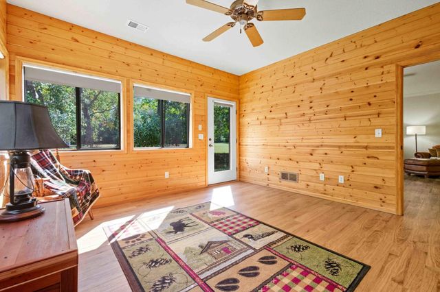 12 Deblock Drive, Crosby, MN 56441