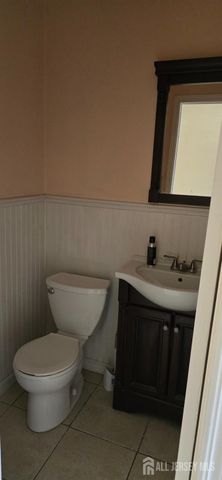 78 Highview Drive, Woodbridge Proper, NJ 07095