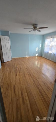 78 Highview Drive, Woodbridge Proper, NJ 07095