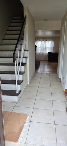 78 Highview Drive, Woodbridge Proper, NJ 07095