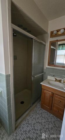 78 Highview Drive, Woodbridge Proper, NJ 07095