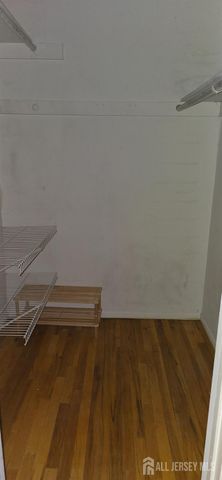 78 Highview Drive, Woodbridge Proper, NJ 07095