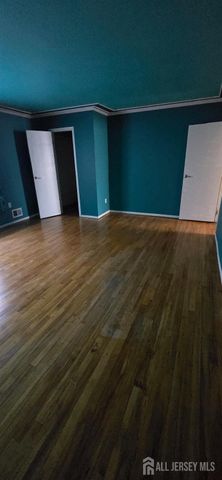 78 Highview Drive, Woodbridge Proper, NJ 07095