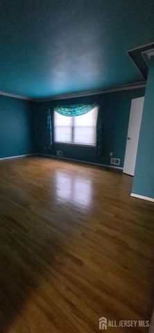 78 Highview Drive, Woodbridge Proper, NJ 07095