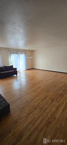 78 Highview Drive, Woodbridge Proper, NJ 07095