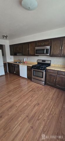 78 Highview Drive, Woodbridge Proper, NJ 07095