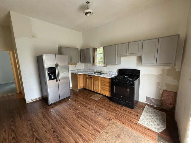 16 Chestnut, Canonsburg, PA 15317