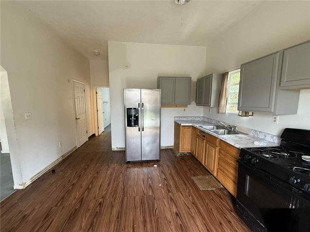 16 Chestnut, Canonsburg, PA 15317