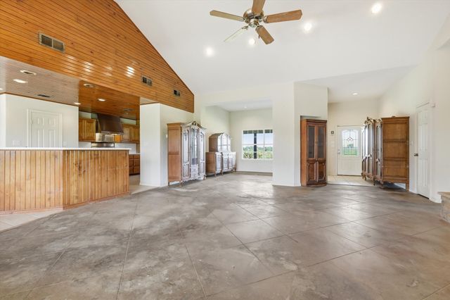 12190 Bell Road, Pilot Point, TX 76258