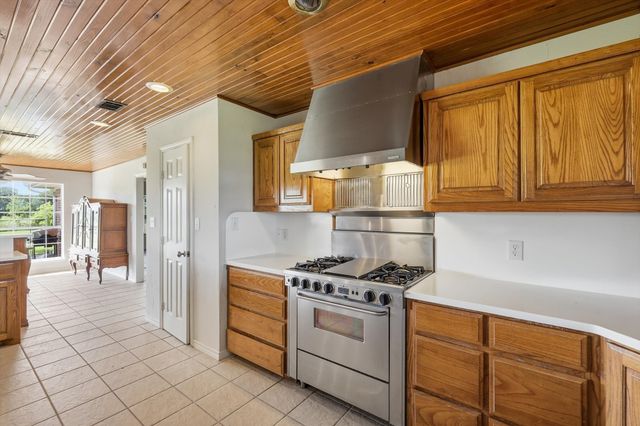 12190 Bell Road, Pilot Point, TX 76258