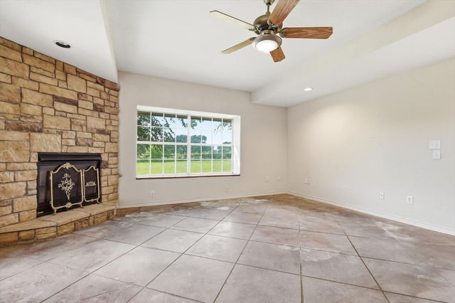 12190 Bell Road, Pilot Point, TX 76258